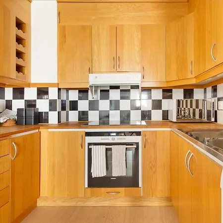 Spacious Aker Brygge With Balcony *