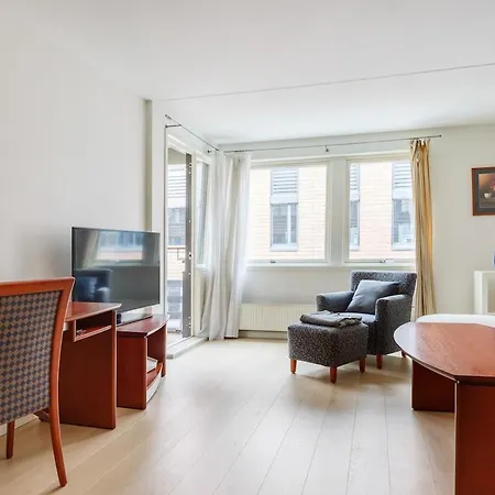 Spacious Aker Brygge With Balcony Appartamento